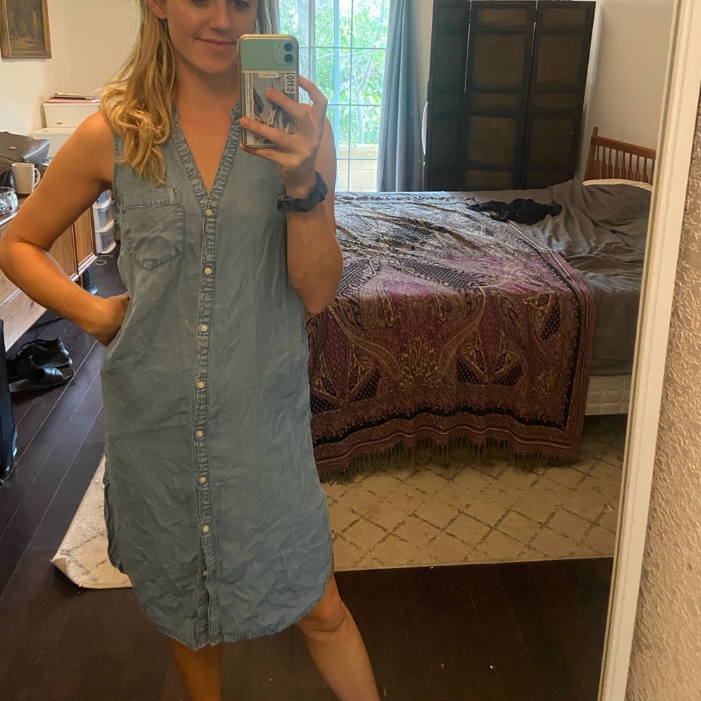 Gap, soft-blue Jean, button up, medium size, button-up dress